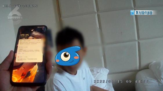 DƬ